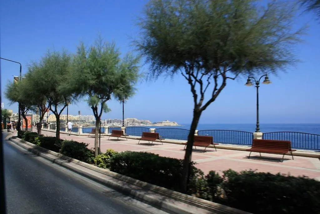 Stylish 2 Bedroom Apartment In An Amazing Location Sliema