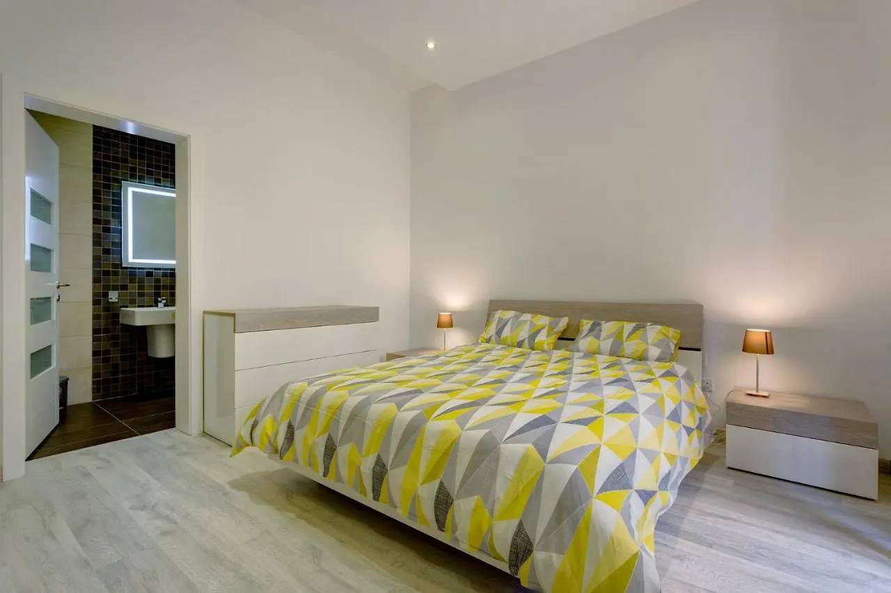 Stylish 2 Bedroom Apartment In An Amazing Location Sliema